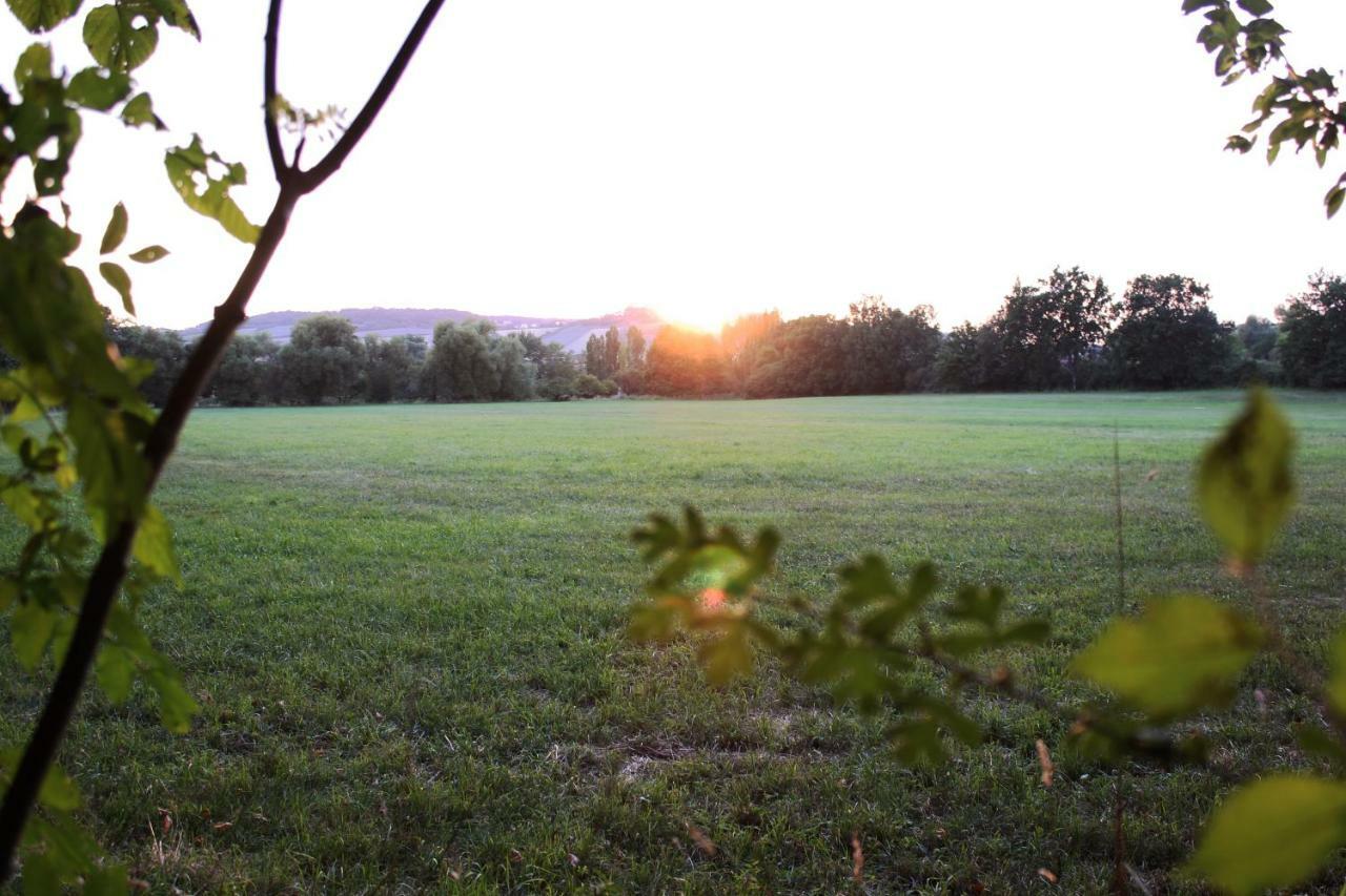 Domaine Des Lilas Saint-Germain-Lembron Kültér fotó